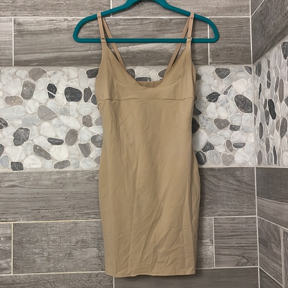 7-Piece EUC Shapewear Bundle - sizes M/L and Large - Picture 9 of 17